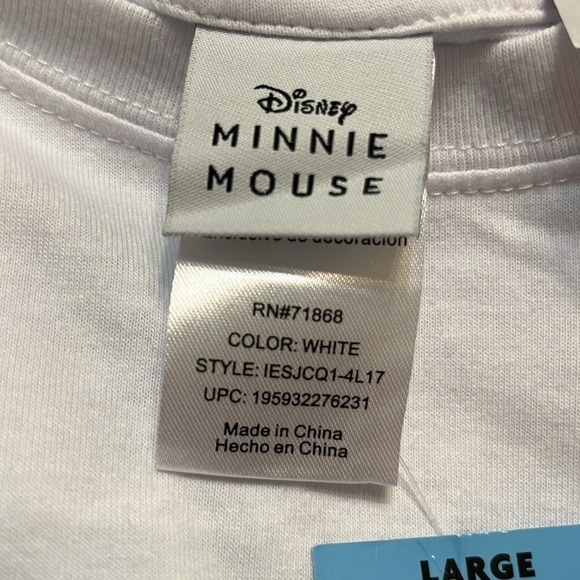 NWT Large Minnie Mouse top with embroidery - Picture 5 of 7